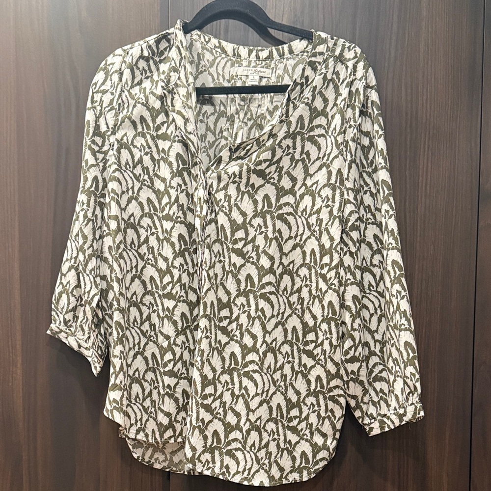 Women's Olive Leaf Print Button-Front Blouse